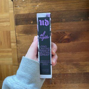 *NEW IN BOX* 30ml All Nighter Setting Spray